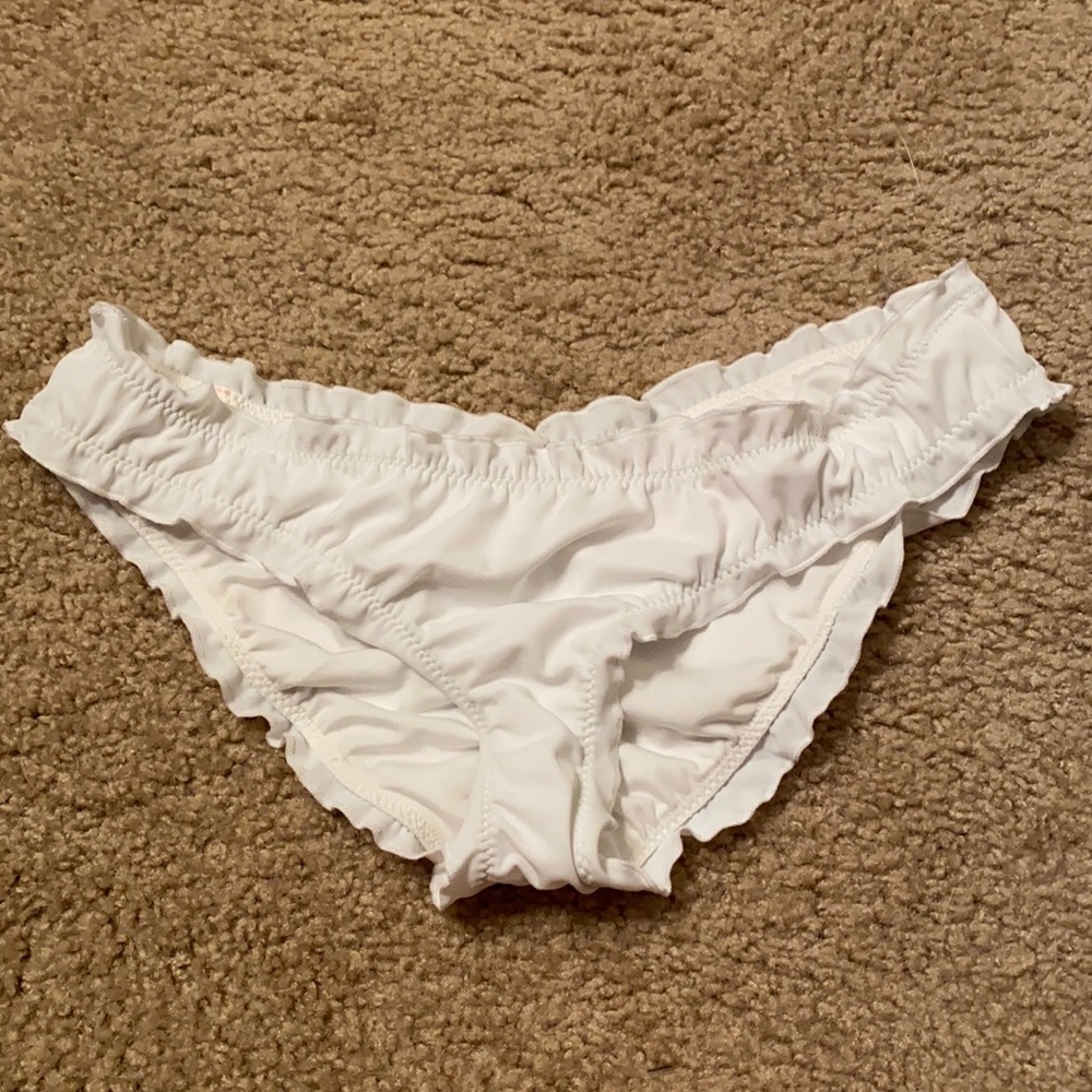 VS Ruffle cheeky bikini bottoms